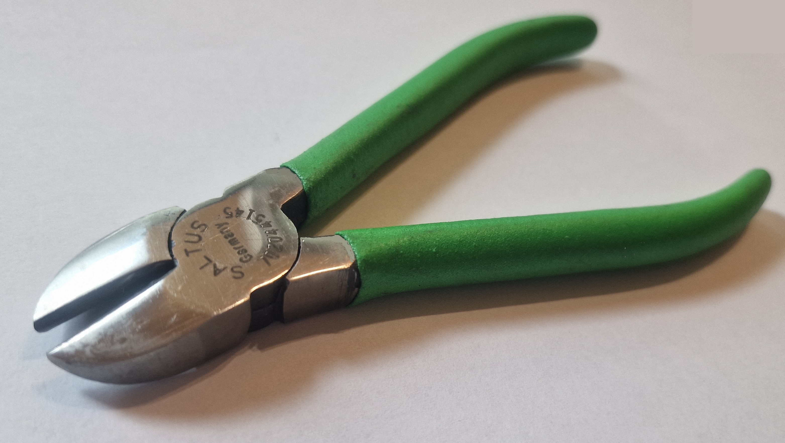 Szczypce tnące boczne 145 mm SALTUS szczypce elektryk elektryk Made in Germany
