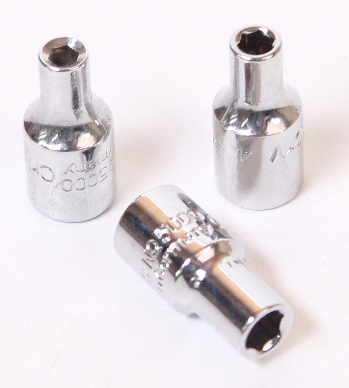SALTUS Zestaw nasadek 1/4" 3,5-5,5 mm profesjonalny zestaw nakrętek CV 3-częściowy